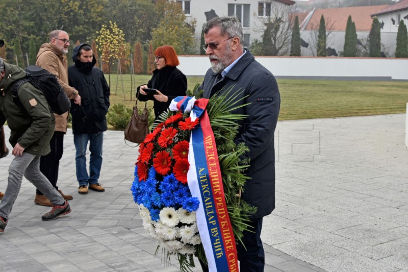 Vukovar: Pupovac položio vijenac u dvorištu pravoslavne crkve