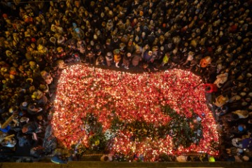 CZECH REPUBLIC VELVET REVOLUTION