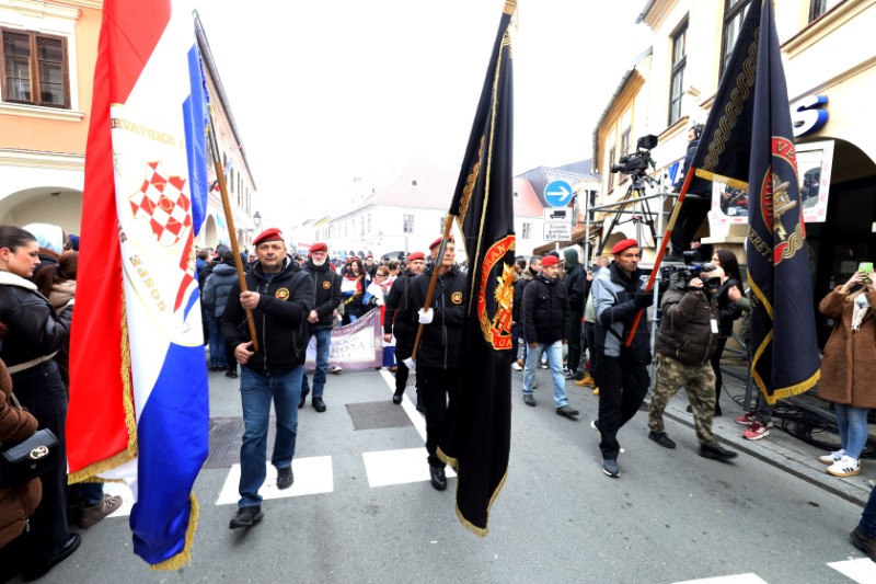 Vukovar: Deseci tisuća ljudi u koloni sjećanja