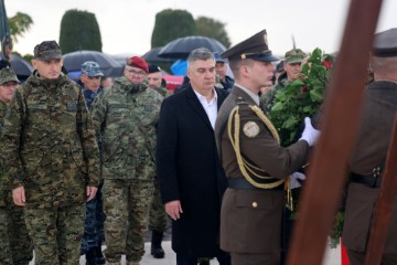 Škabrnja: Milanović sudjelovao u mimohodu „Korak po korak“ 