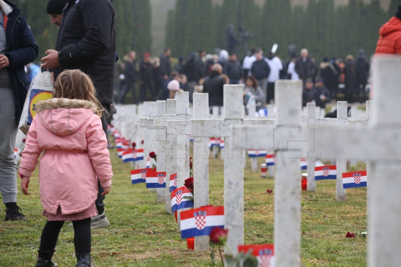 Memorijalno groblje žrtava iz Domovinskog rata u Vukovaru