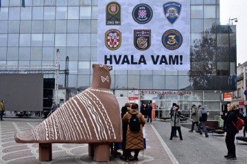 Vukovar: Deseci tisuća ljudi u koloni sjećanja