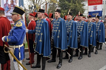 Vukovar: Deseci tisuća ljudi u koloni sjećanja