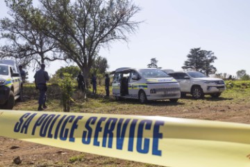 SOUTH AFRICA ILLEGAL GOLD MINERS TRAPPED