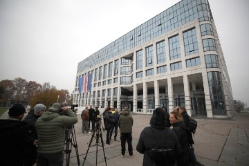 Održana konferencija za medije ispred Upravne zgrade INA-e