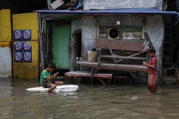 INDONESIA FLOODS CLIMATE