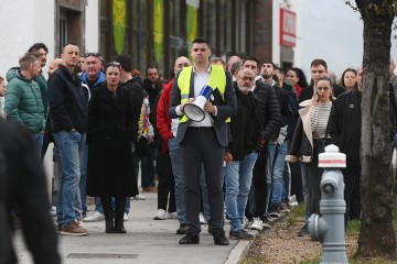 Evakuacijska vježba uz sirene i hitne službe u Dalmatia Toweru