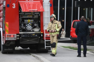 Evakuacijska vježba uz sirene i hitne službe u Dalmatia Toweru