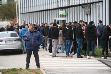 Evakuacijska vježba uz sirene i hitne službe u Dalmatia Toweru