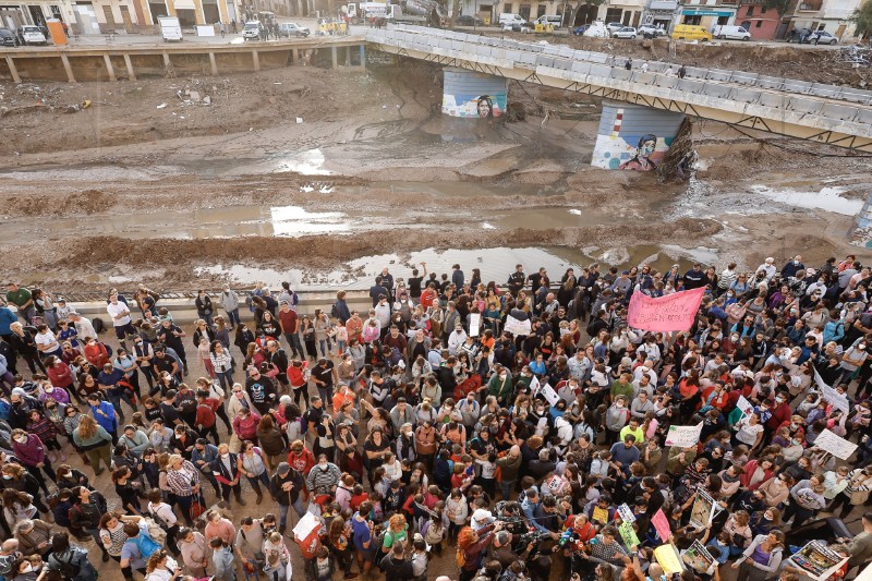 SPAIN FLOODS EDUCATION