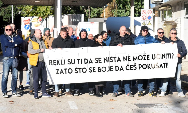 Konferencija za novinare NSRH-a o plaćama u Ini