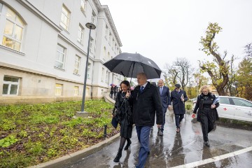 Bačić obišao obnovljenu zgradu Hrvatskog zavoda za javno zdravstvo