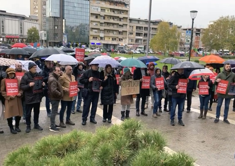 Srbija 15-ominutnom šutnjom odala počast stradalima u Novom Sadu