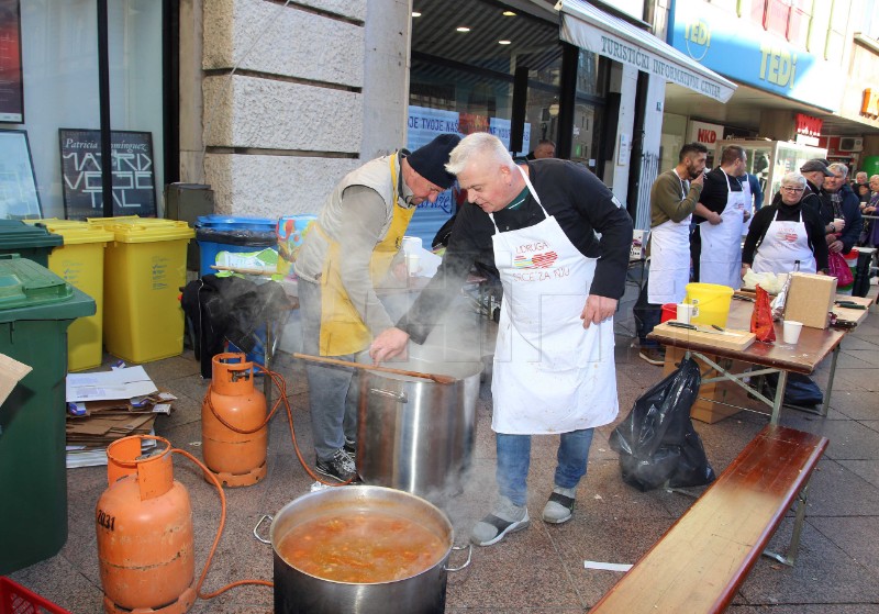 Gastro humanitarna akcija na riječkom Korzu