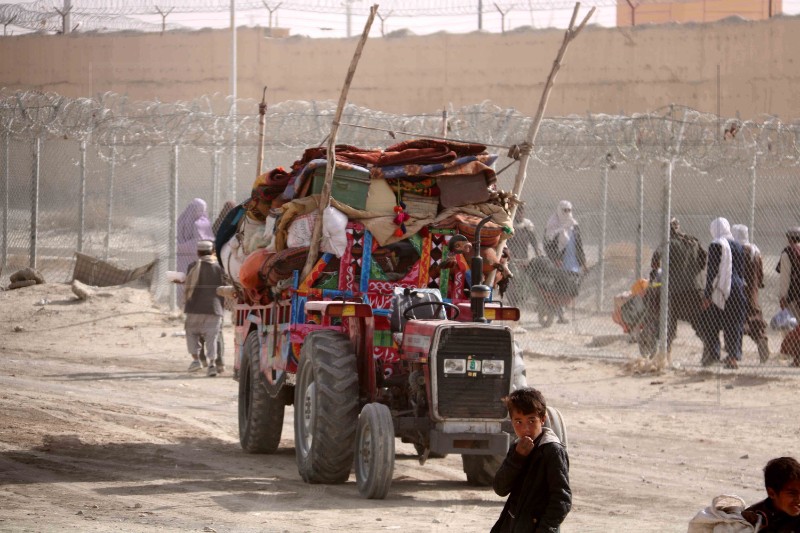 PAKISTAN AFGHANISTAN BORDER CROSSING