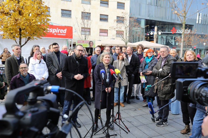 Kandidatkinja stranke Možemo! Ivana Kekin započela s prikupljanjem potpisa