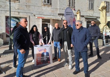 Sinj: Kandidat Mosta Miro Bulj započeo s prikupljanjem potpisa