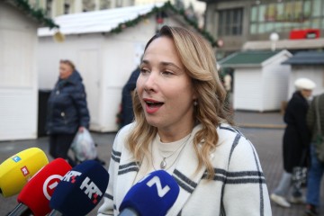 Kandidatkinja Marija Selak Raspudić započela s prikupljanjem potpisa