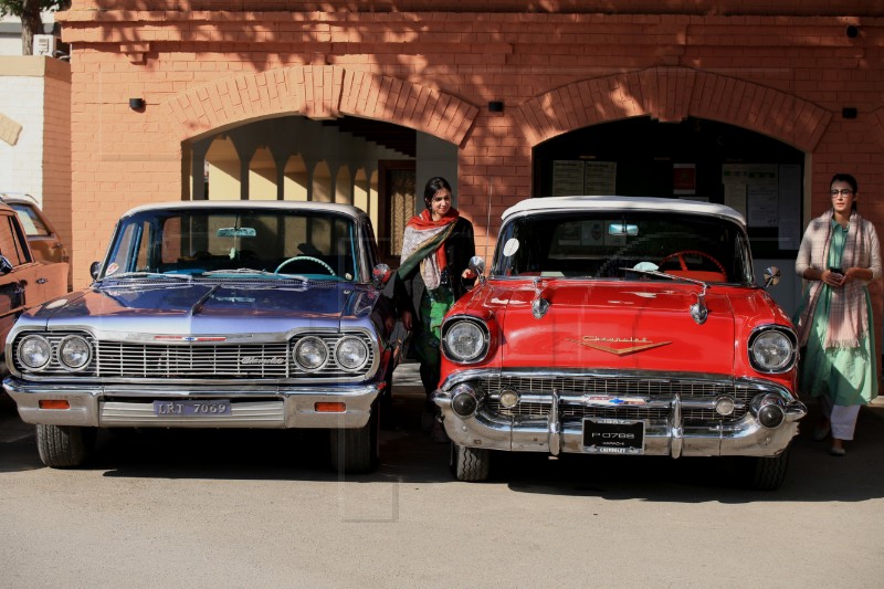 PAKISTAN VINTAGE CAR SHOW