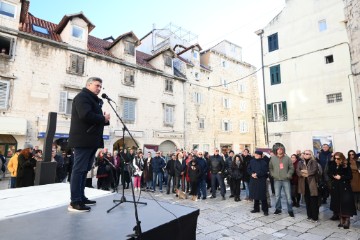 Split: U Palači Milesi svečano otvorena znanstvena knjižara "M. Marul"