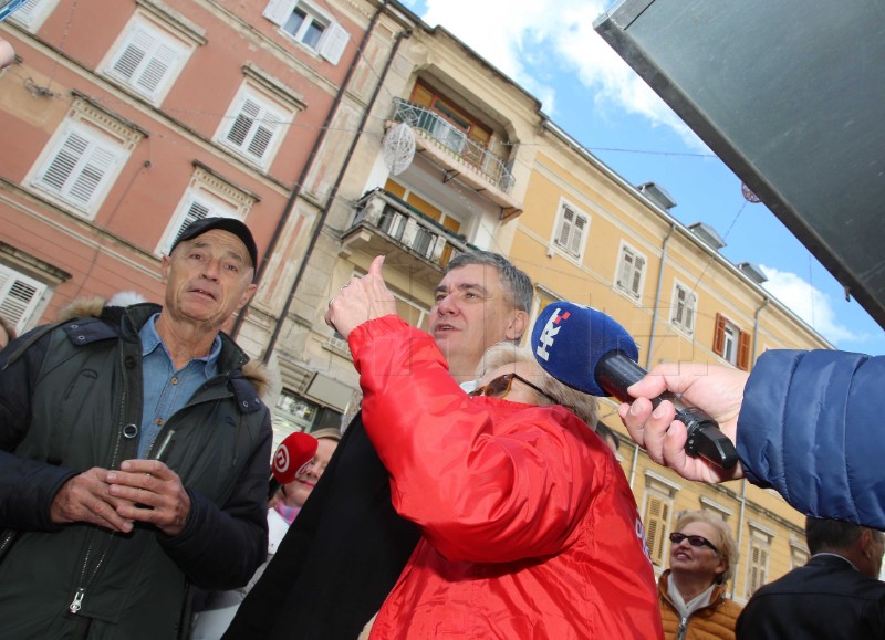 Rijeka: Prikupljanje potpisa podrške predsjedničkoj kandidaturi Zorana Milanovića