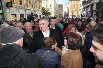 Rijeka: Prikupljanje potpisa podrške predsjedničkoj kandidaturi Zorana Milanovića