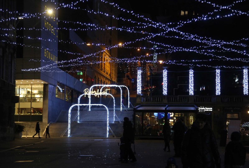 Rijeka: Paljenjem lampica na Korzu započeo riječki Advent