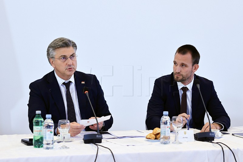 Plenković predsjedao 18. sjednicom Savjeta za Slavoniju, Baranju i Srijem