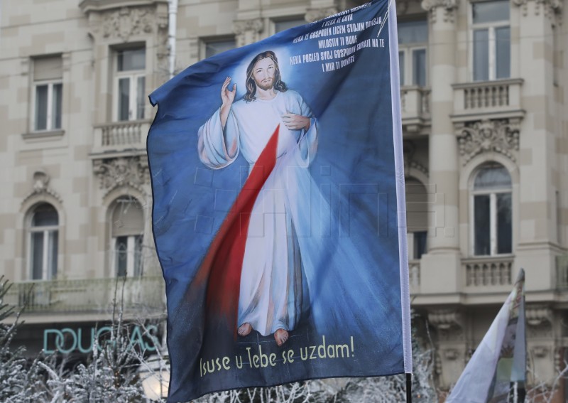 Muška molitva, prosvjed i “Tiha misa” na Trgu bana Jelačića