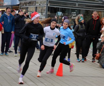 Rijeka: 9. humanitarni HoHoHo RUN na Molo longu