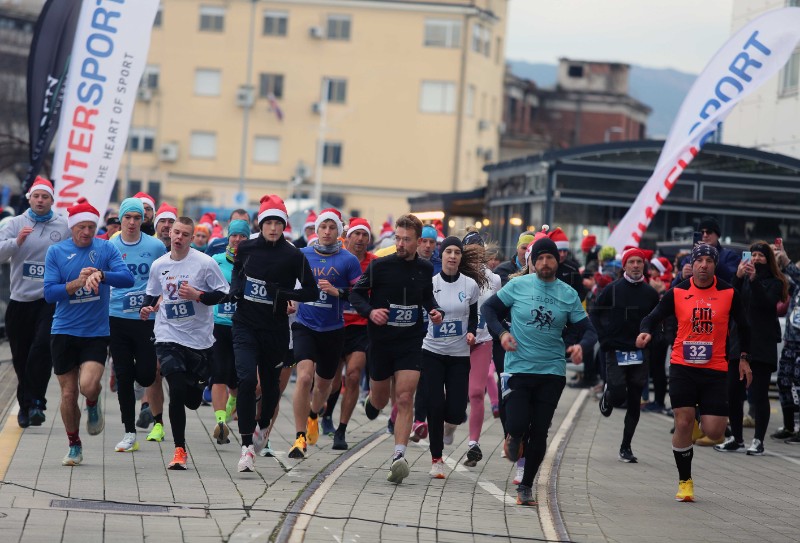 Rijeka: 9. humanitarni HoHoHo RUN na Molo longu