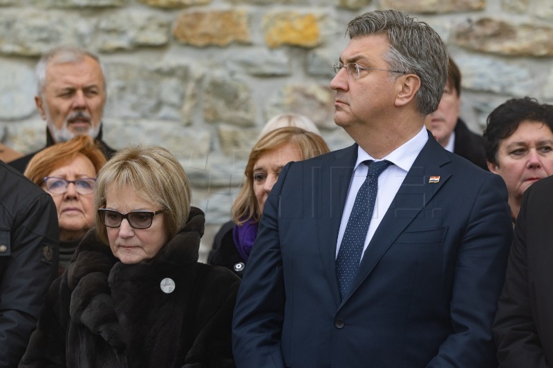 Plenković s izaslanstvom na Oltaru domovine