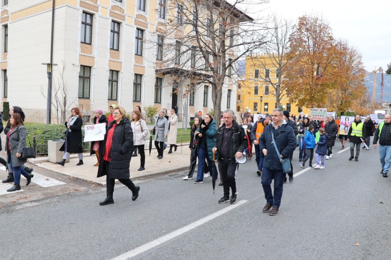 Tisuće nastavnika i profesora u Mostaru traže veće plaće