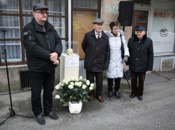 Kamen spoticanja za Dominika Živeca