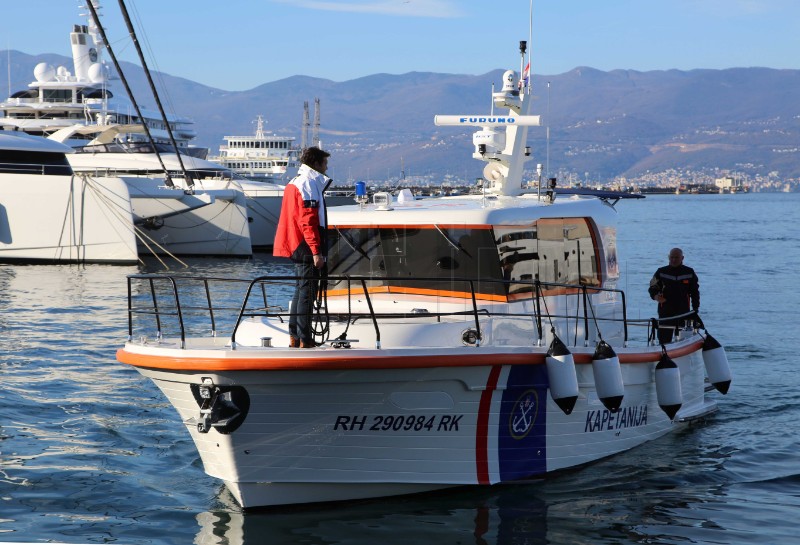 Primopredane tri brodice za Lučke kapetanije Rijeka, Pula i Senj