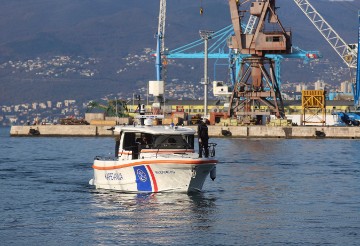 Primopredane tri brodice za Lučke kapetanije Rijeka, Pula i Senj