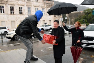 Humanitarna akcija Caritasa Dubrovačke biskupije "Podijelimo radost Božića"