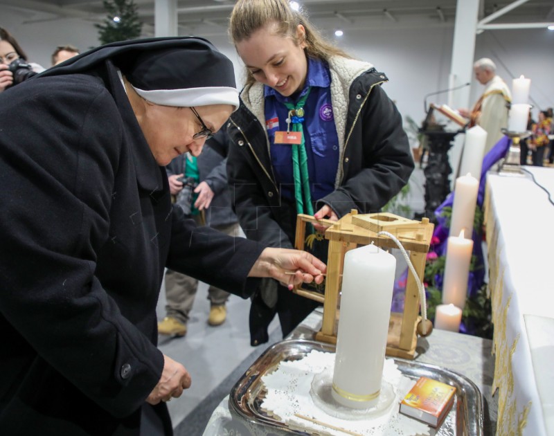 Ceremonija donošenja Betlehemskog svjetla mira u Hrvatsku