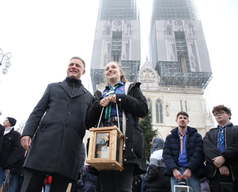 Ceremonija donošenja Betlehemskog svjetla mira u Hrvatsku