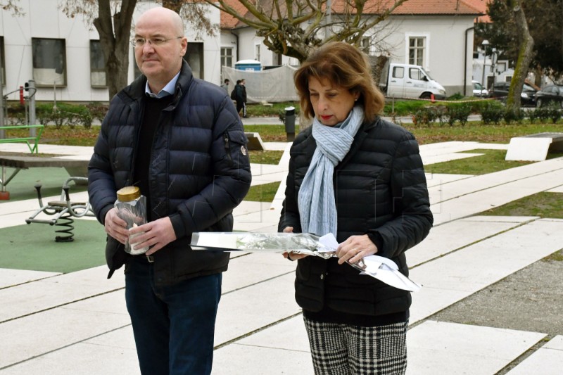 Slavonski Brod: Konferencija za medije predsjedničke kandidatkinje Branke Lozo