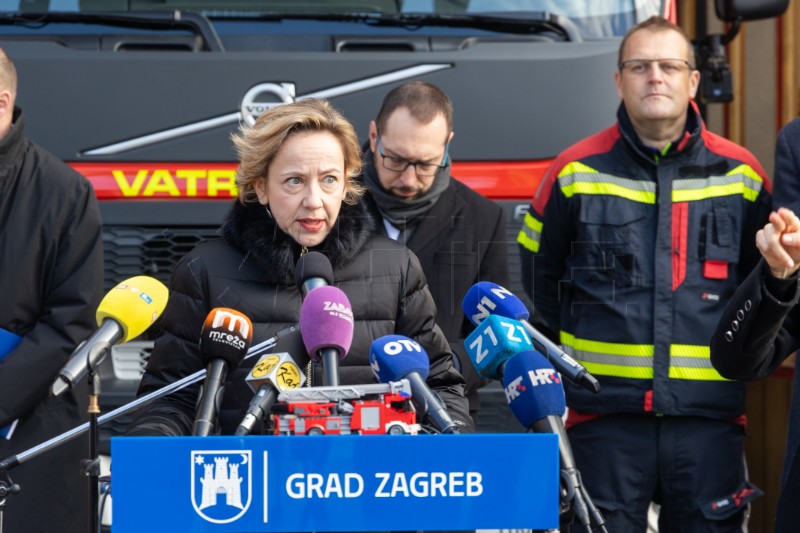 Grad Zagreb predstavio 5 novih vozila JVP-u