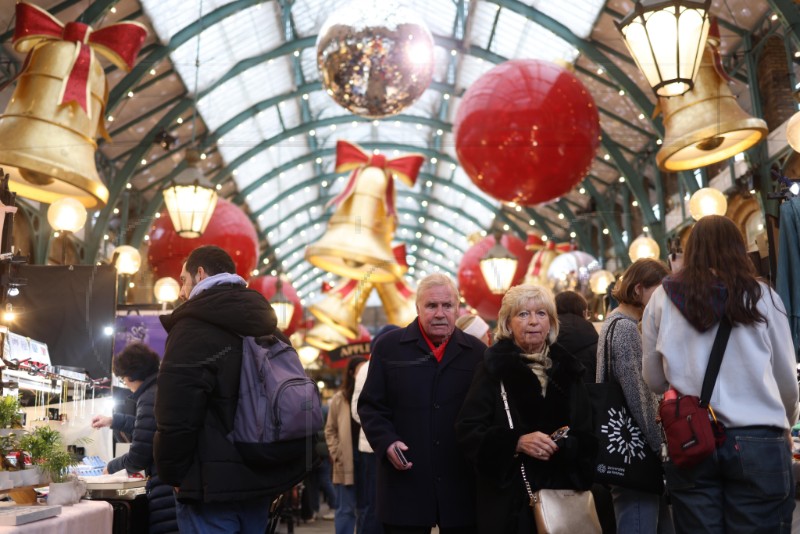 BRITAIN CHRISTMAS RETAIL