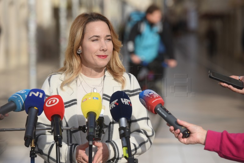 Kandidatkinja za predsjednicu Marija Selak Raspudić održala konferenciju za medije