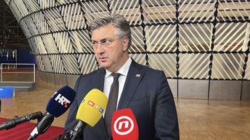 Plenković: U trećem mandatu pojačat ćemo investicije u mornaricu