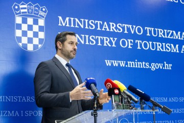 Konferencija za medije Tončija Glavine i Kristjana Staničića