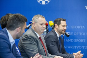 Konferencija za medije Tončija Glavine i Kristjana Staničića