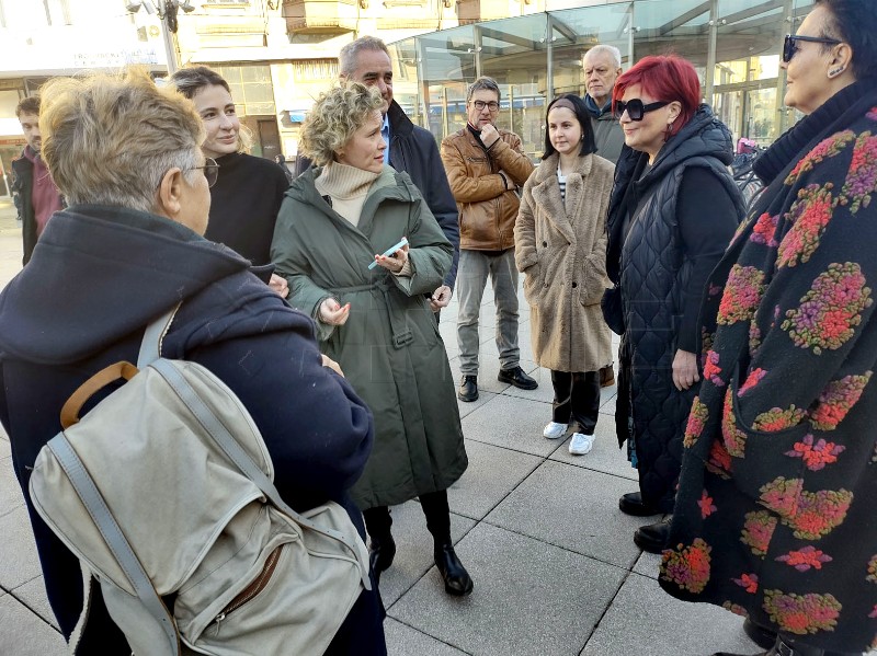 Osijek: Konferencija za medije Ivane Kekin