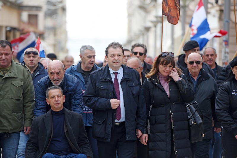 Konferencija za novinare Tomislava Jonjića