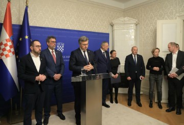 Plenković s članovima Vlade i zagrebačkim gradonačelnikom - izjave