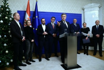 Plenković s članovima Vlade i zagrebačkim gradonačelnikom - izjave